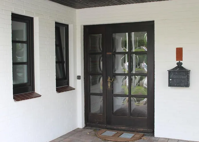 Haus Poehlde بيت للعطل