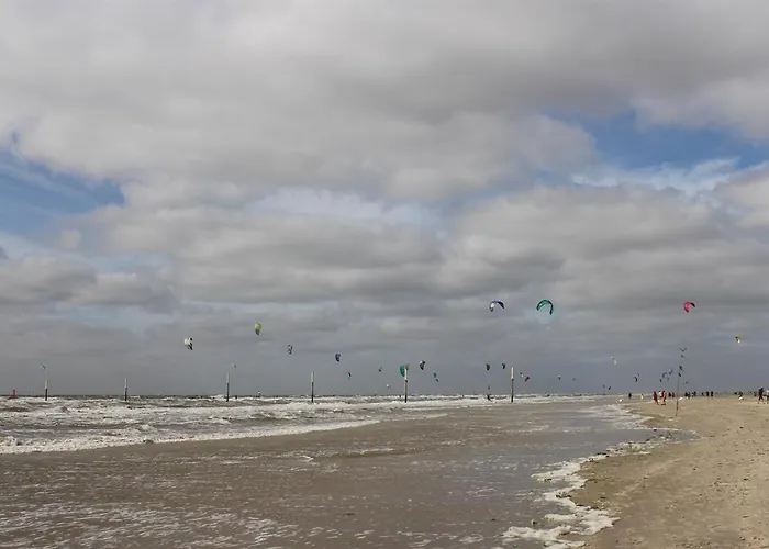 Haus Poehlde بيت للعطل