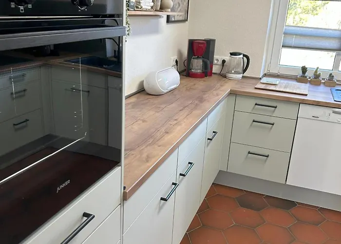 Haus Poehlde بيت للعطل